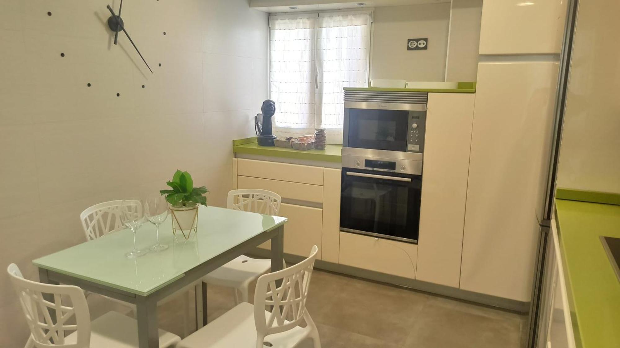 Ohana, Apartamento-Parking Privado Gratis-Centrico-Wifi-Ascensor-Sin Cuestas-82M2 Bermeo Esterno foto